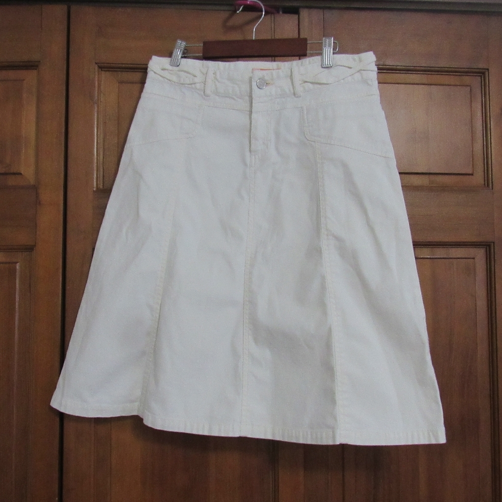 Lightweight denim skirt
